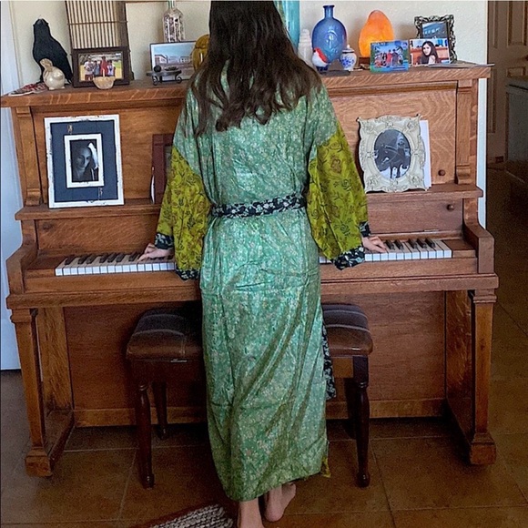 Artisan Reworked Vintage Silk Robe - Picture 3 of 3